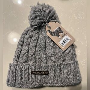 Artesania Alpaca Wool Blend Gray Winter Beanie Hat With Pom NWT